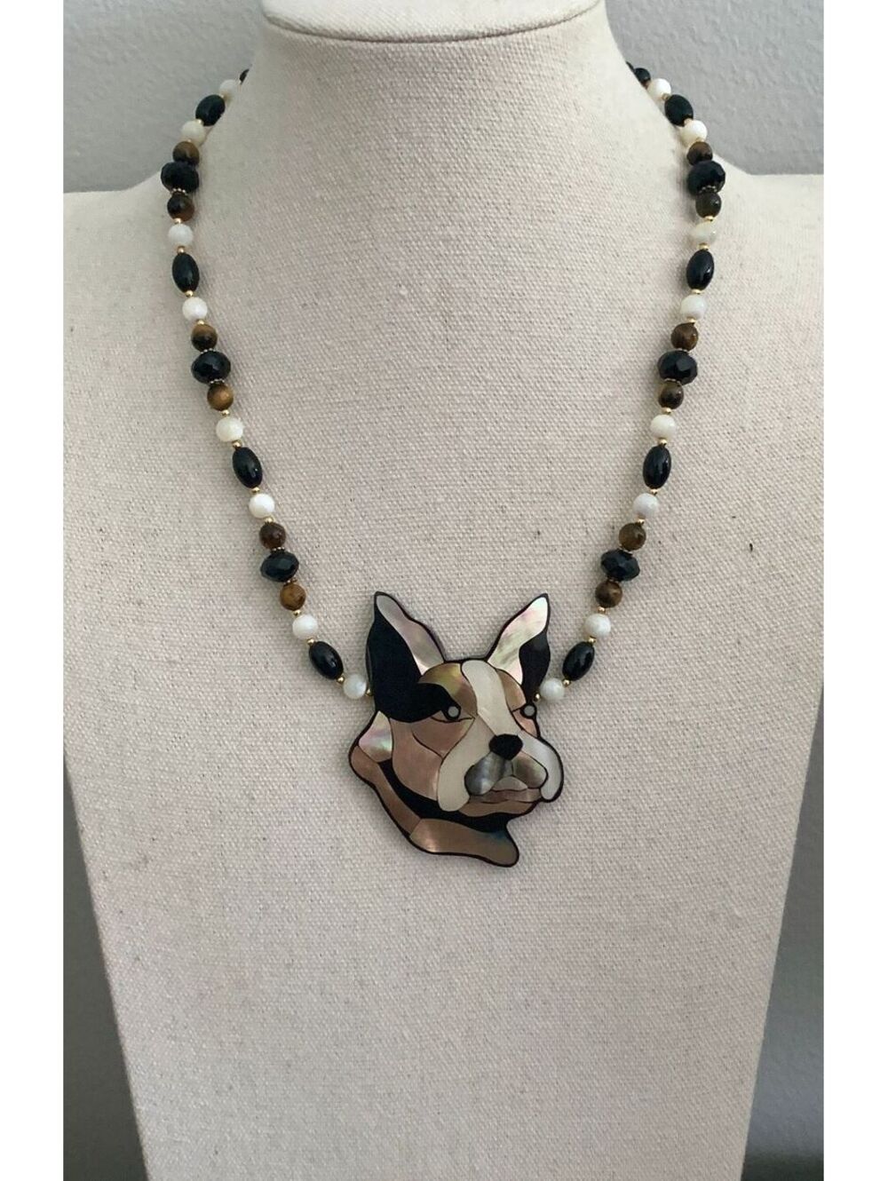 Vintage Lee Sands Inlaid Shell French Bulldog / Boston Terrier Beaded Necklace - Picture 2 of 4